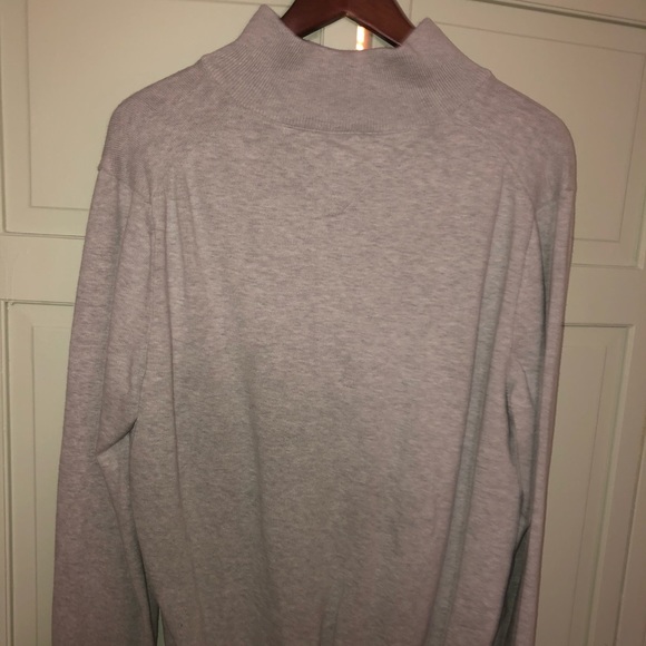 Large Tommy Hilfiger Gray Sweater - Picture 6 of 7